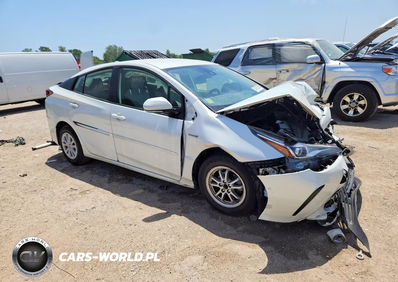 2019 Toyota Prius Le VIN:JTDKARFU0K3092930 - 4