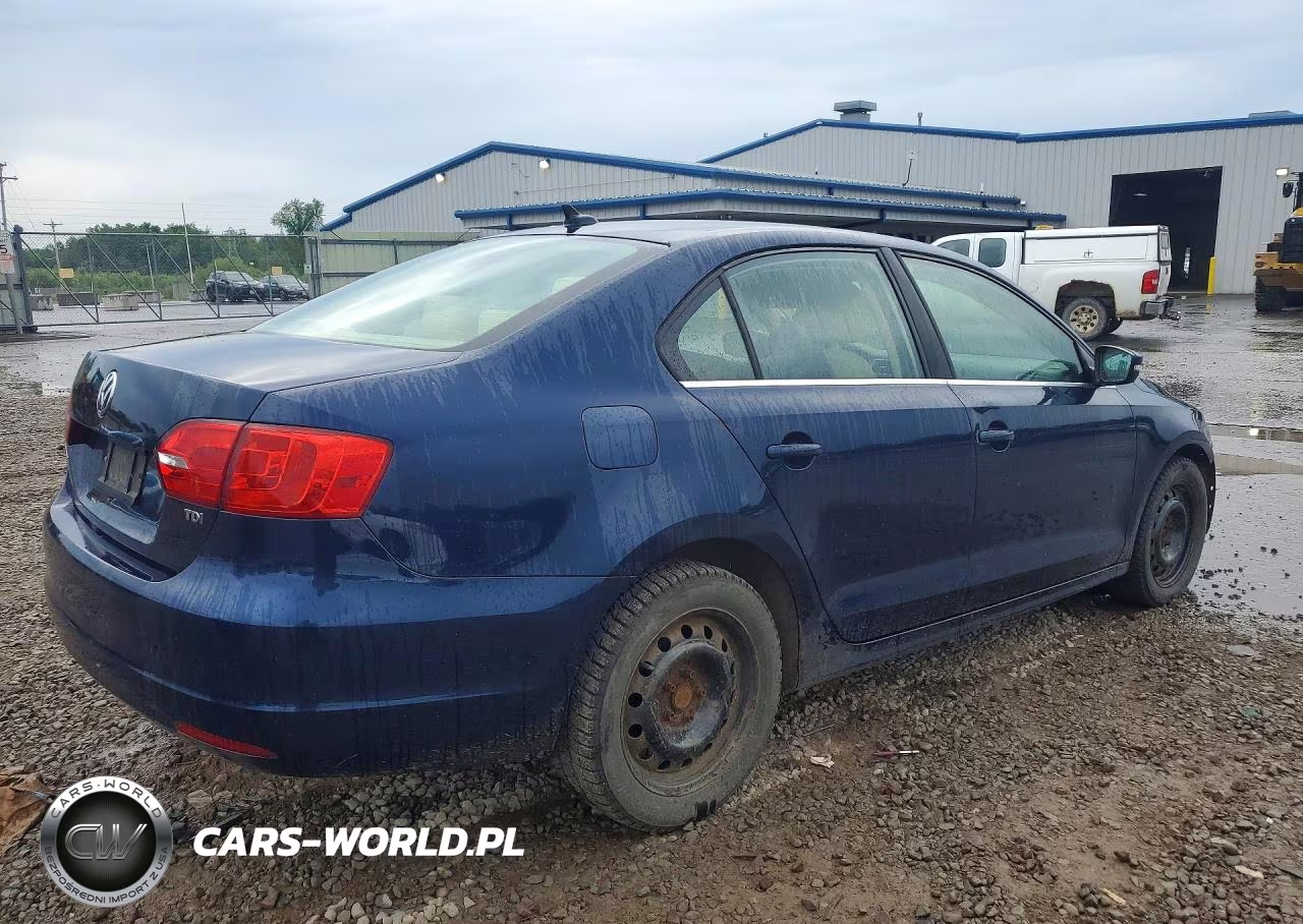 2014 Volkswagen Jetta Tdi VIN:3VWLL7AJ5EM351069 - 3