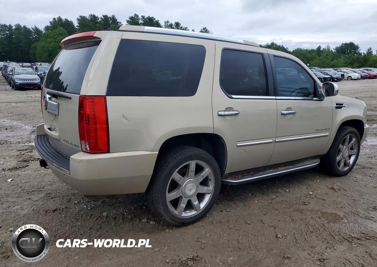 2008 Cadillac Escalade Luxury VIN:1GYFK63818R251278 - 3