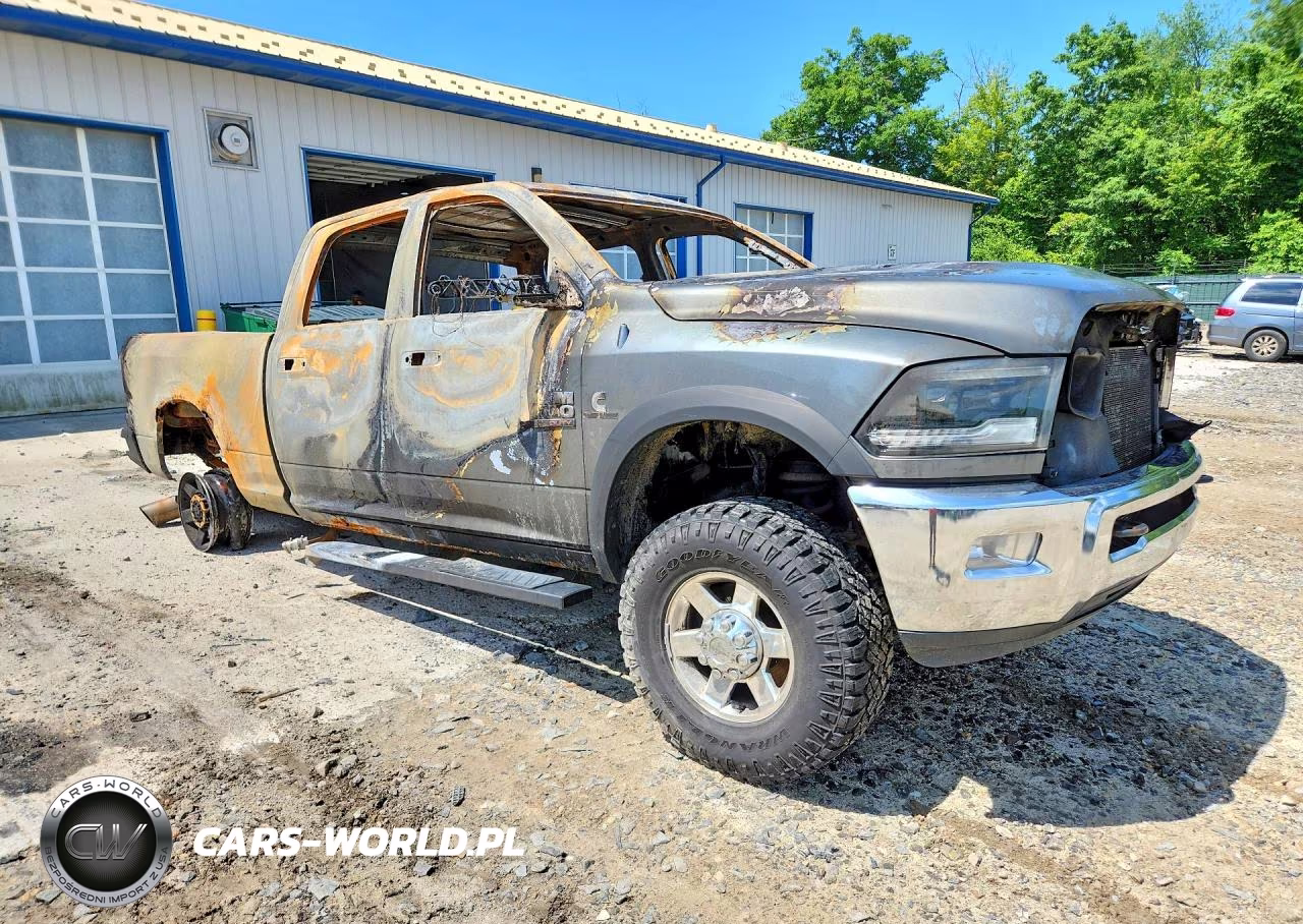 2013 Ram 2500 Slt VIN:3C6UR5DL3DG581026 - 4