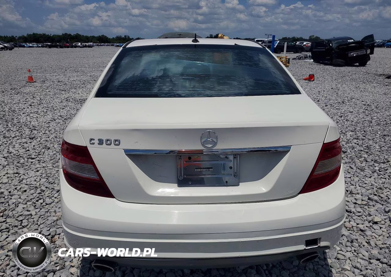 2011 Mercedes-Benz C 300 VIN:WDDGF5EB5BR137136 - 6