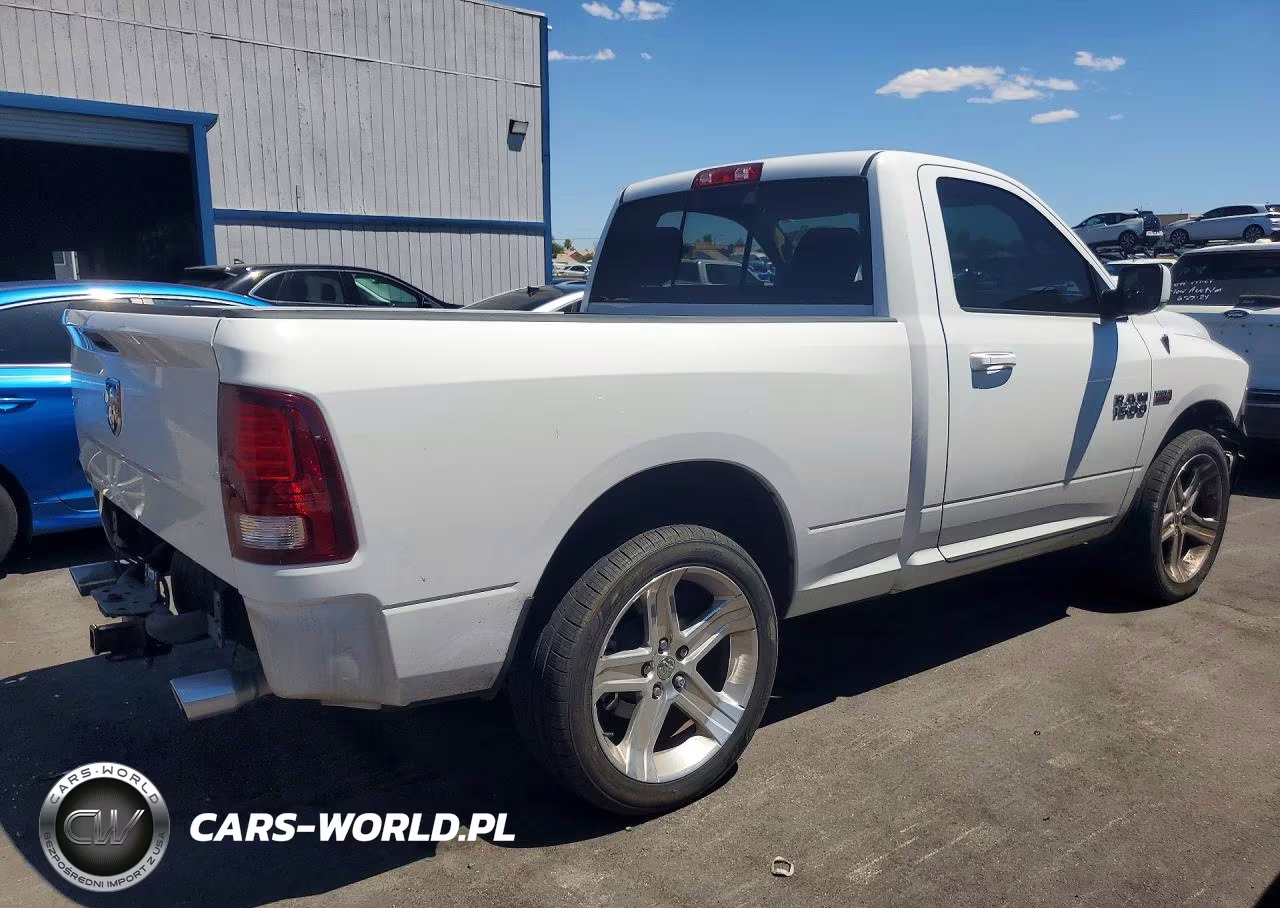 2018 Ram 1500 VIN:3C6JR6CT5JG120061 - 3