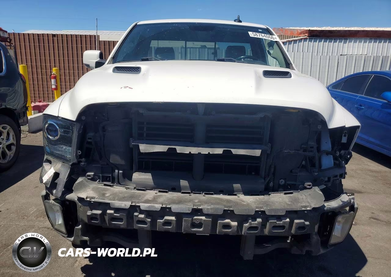 2018 Ram 1500 VIN:3C6JR6CT5JG120061 - 5