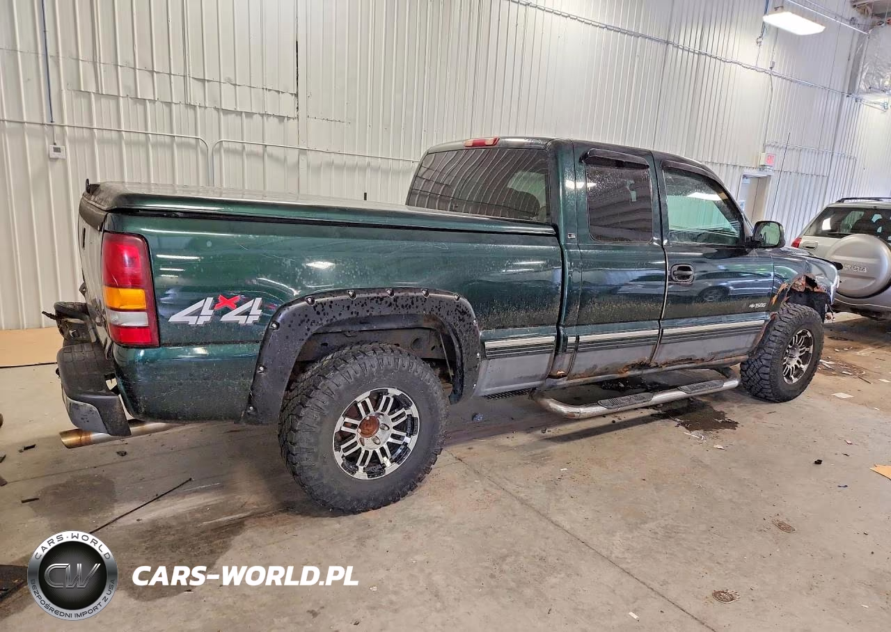 2001 Chevrolet Silverado K1500 VIN:2GCEK19V711352096 - 3