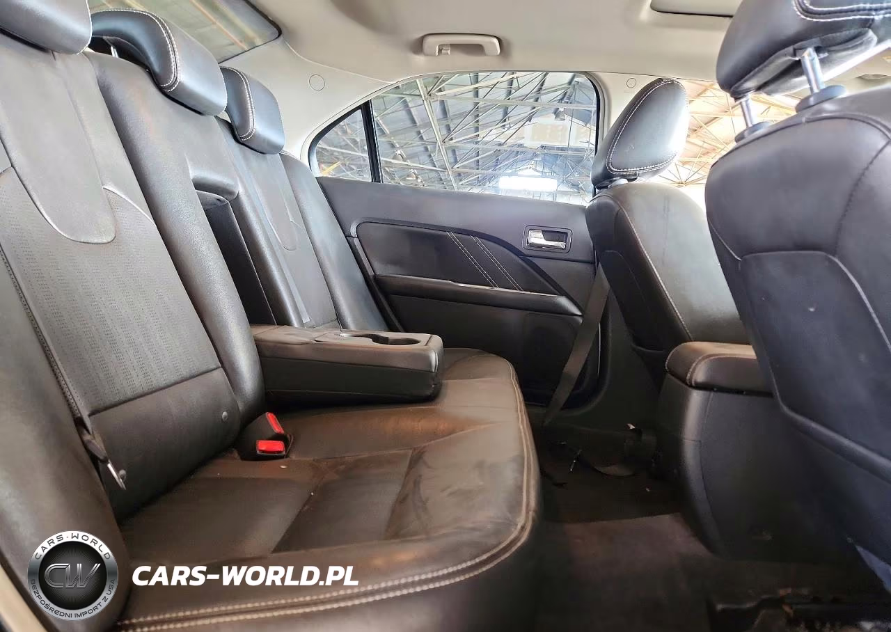 2010 Ford Fusion Sport VIN:3FAHP0KC8AR245576 - 10