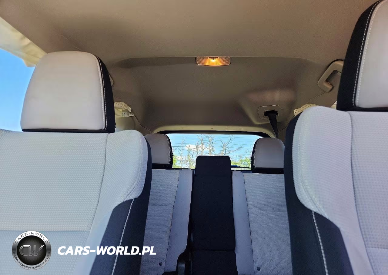 2017 Toyota Rav4 Xle VIN:JTMRFREV7HJ106126 - 10