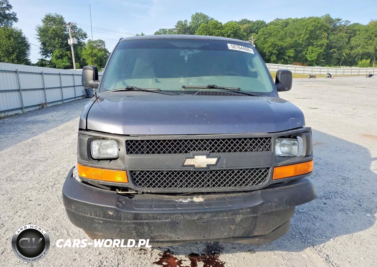 2017 Chevrolet Express G2500 VIN:1GCWGBFGXH1100201 - 5
