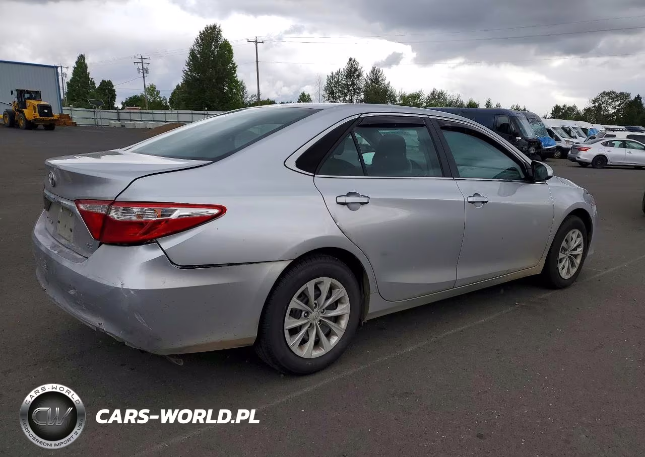 2016 Toyota Camry Le VIN:4T4BF1FKXGR560473 - 3