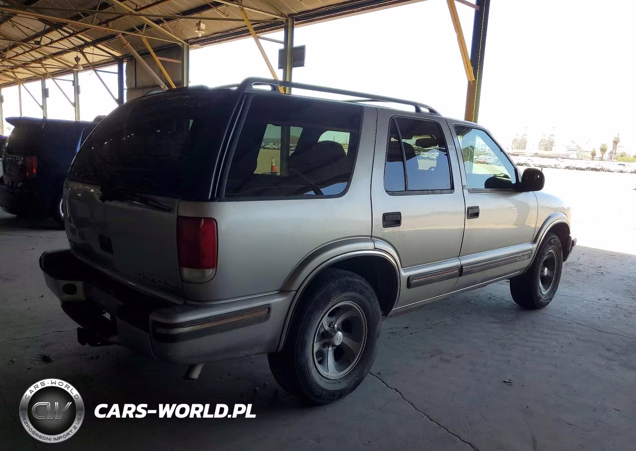1998 Chevrolet Blazer VIN:1GNCS13W4W2212157 - 3