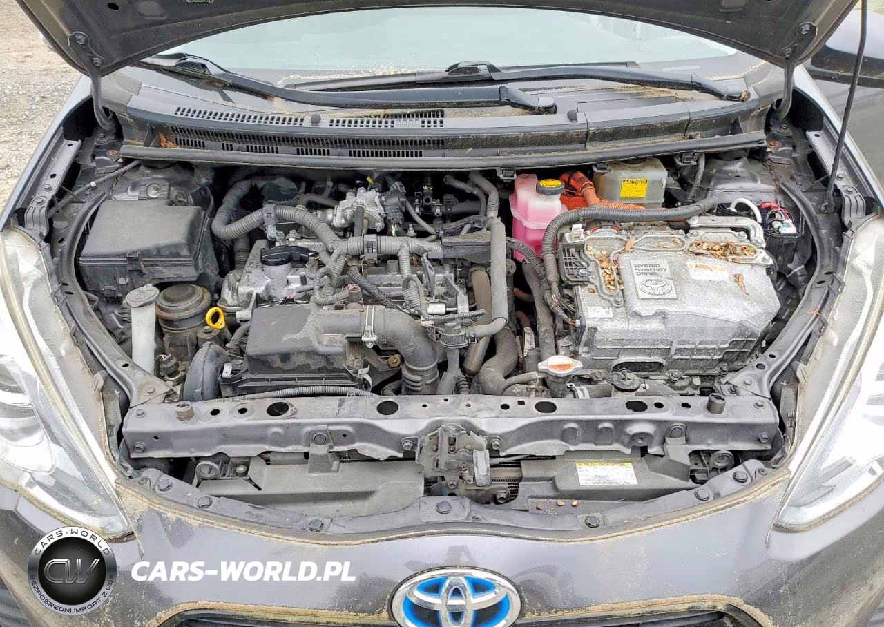2016 Toyota Prius C Two VIN:JTDKDTB35G1133069 - 12