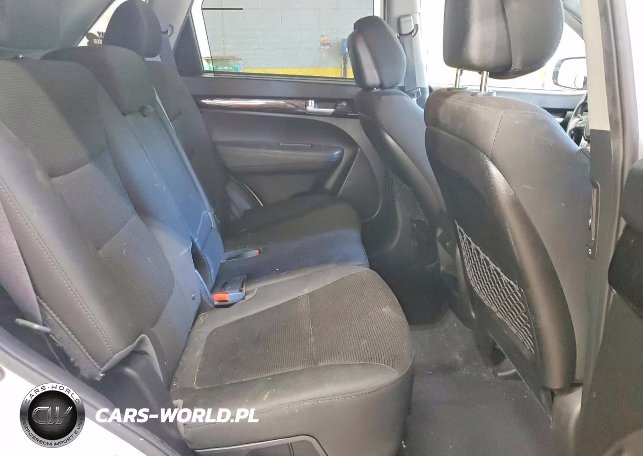2015 Kia Sorento Lx VIN:5XYKTDA60FG616987 - 11