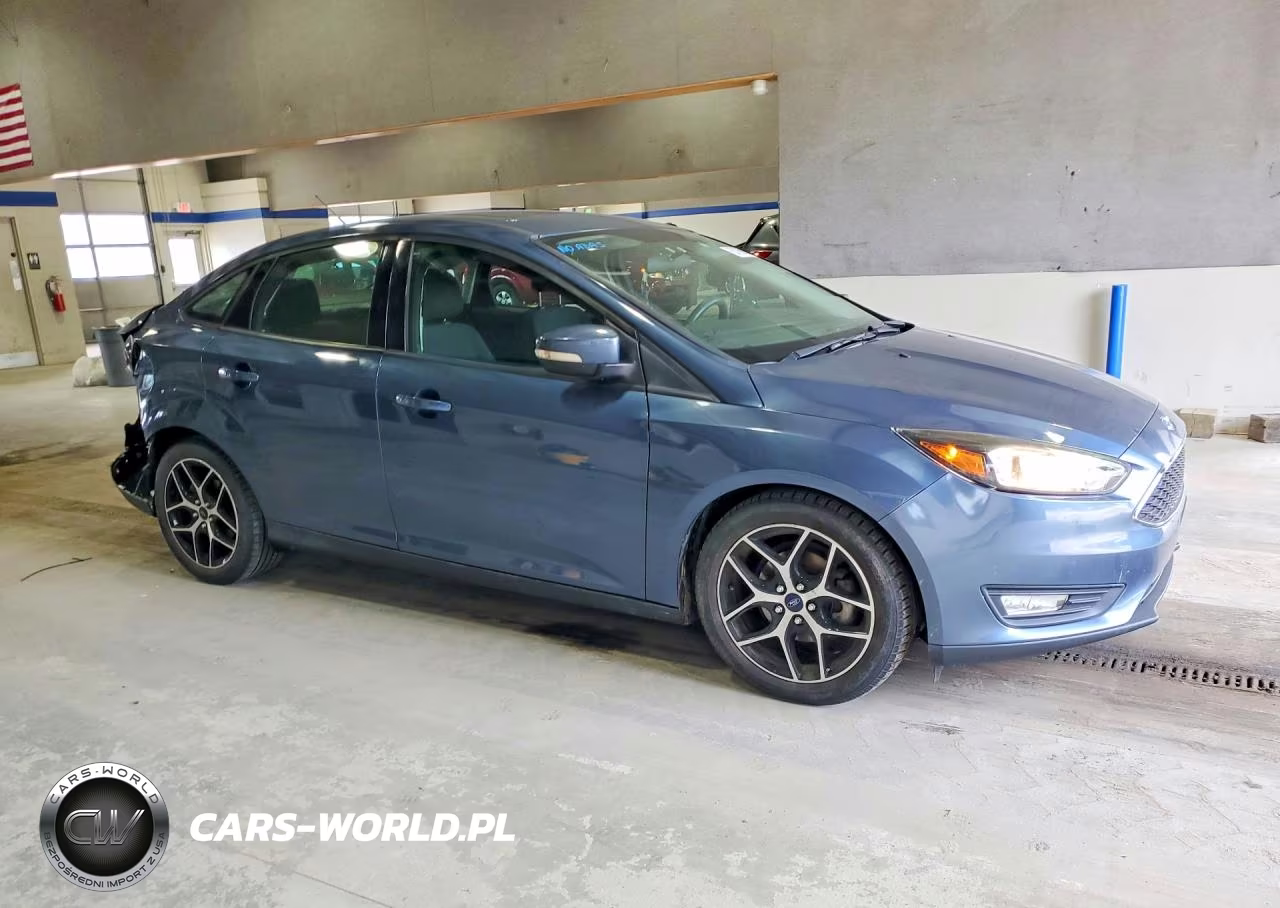 2018 Ford Focus Sel VIN:1FADP3H24JL248925 - 4