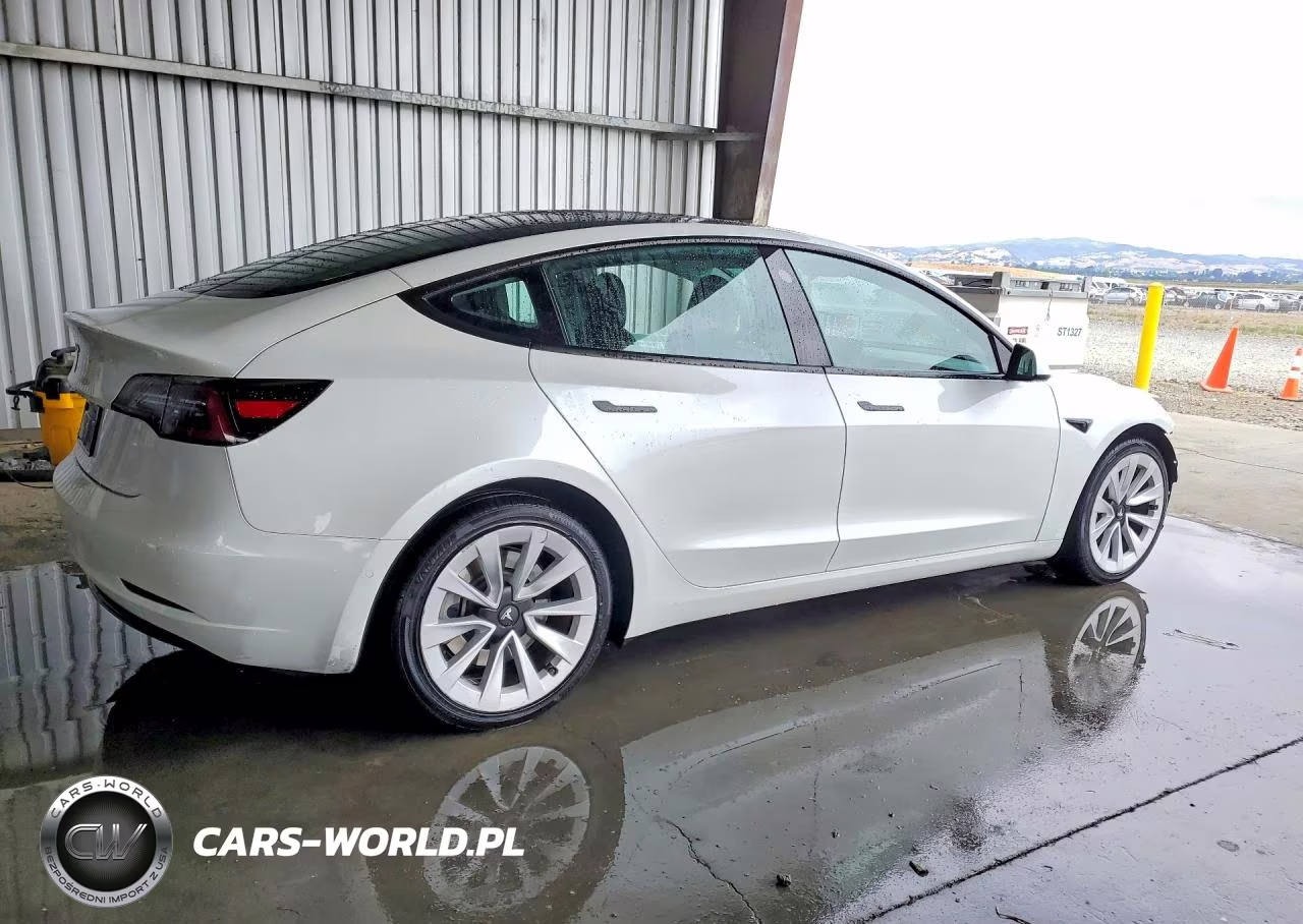 2022 Tesla Model 3 VIN:5YJ3E1EA5NF370178 - 3