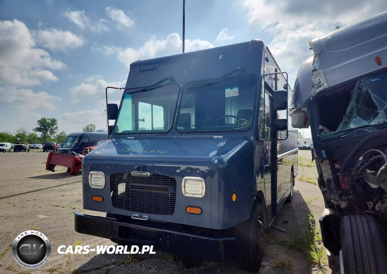 2020 Freightliner Chassis M Line Walk-In Van