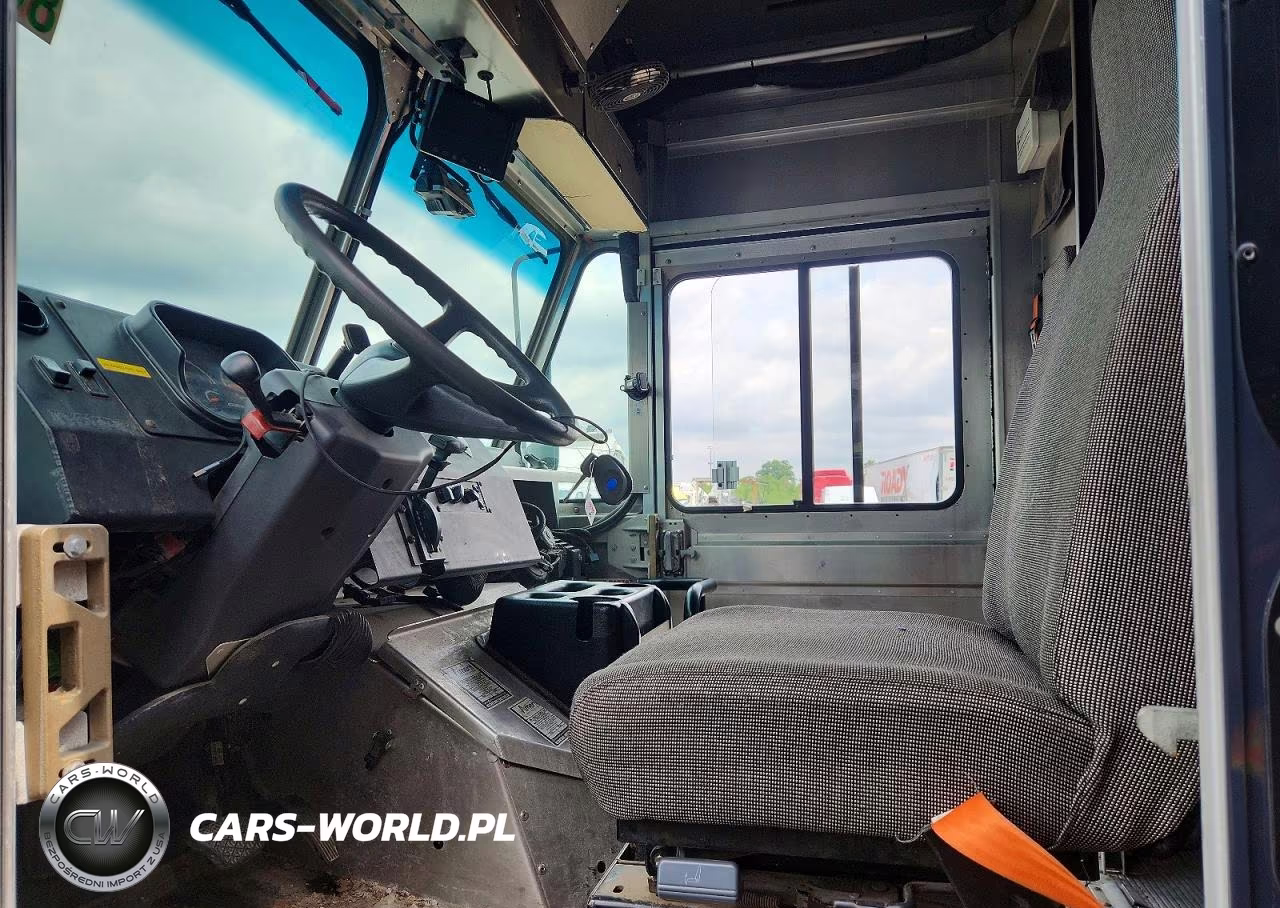 2020 Freightliner Chassis M Line Walk-In Van VIN:4UZAC2EA9LCMH7674 - 7