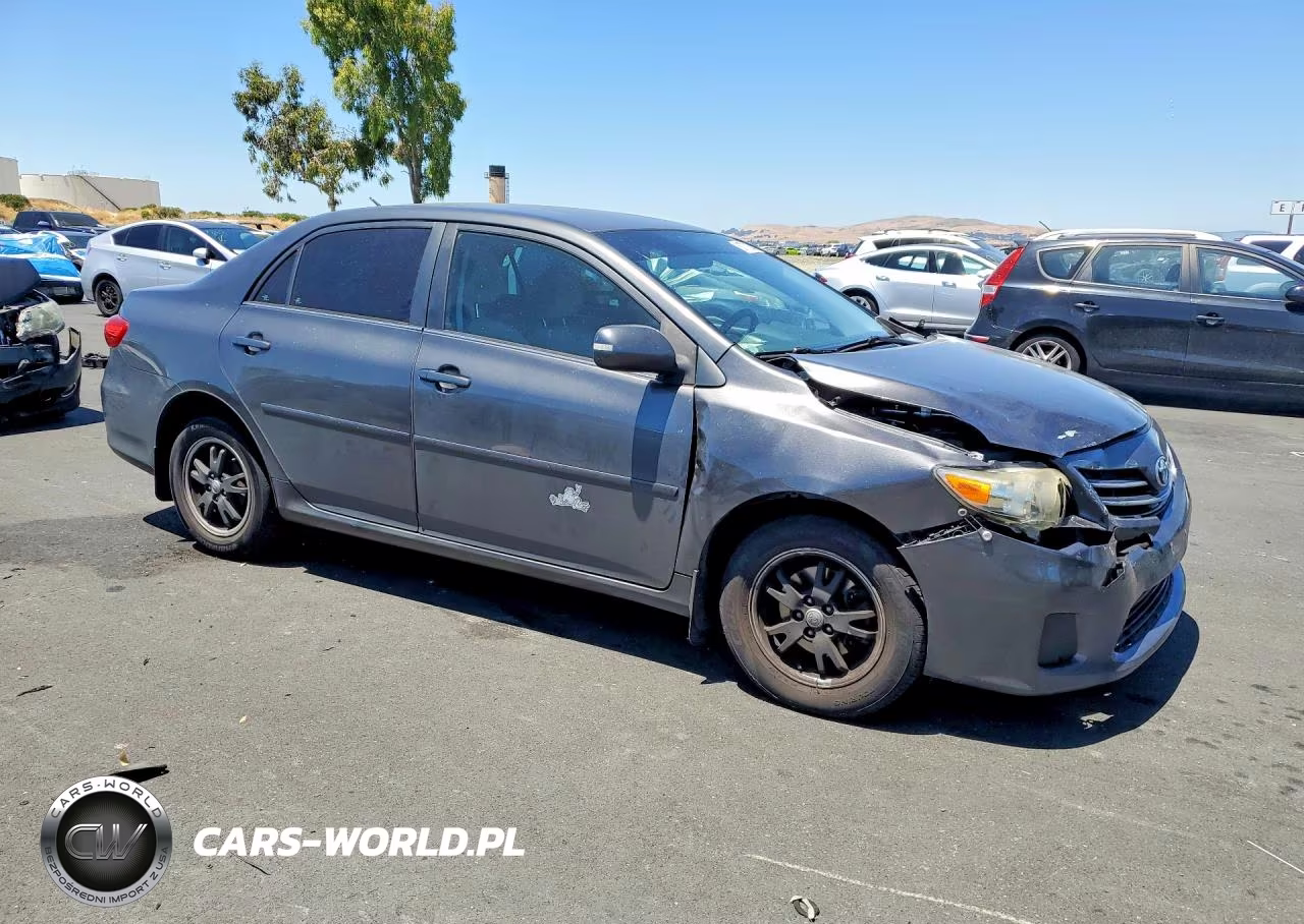 2013 Toyota Corolla Le VIN:2T1BU4EE4DC011135 - 4