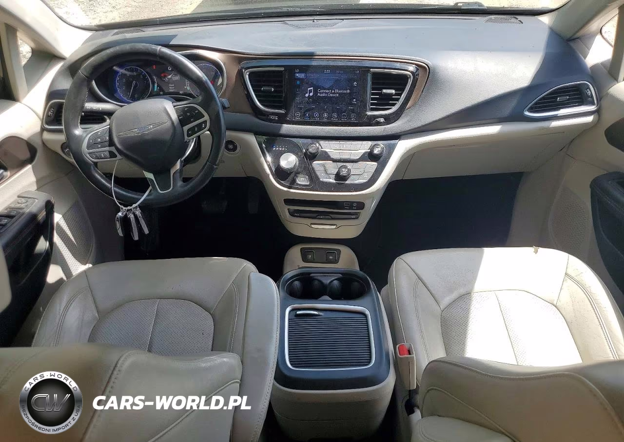 2018 Chrysler Pacifica Touring L Plus VIN:2C4RC1EG5JR122208 - 8