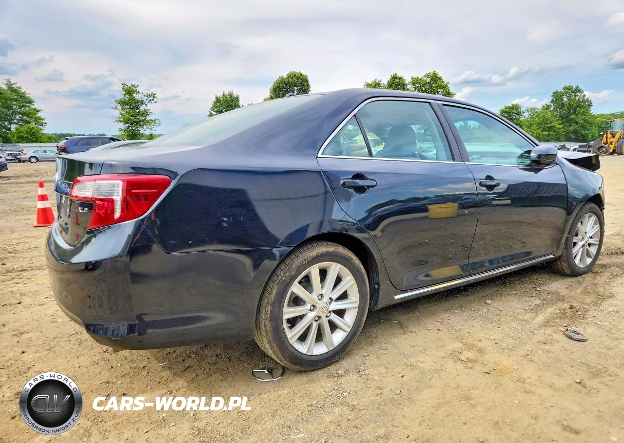 2013 Toyota Camry Xle VIN:4T4BF1FK9DR326255 - 3