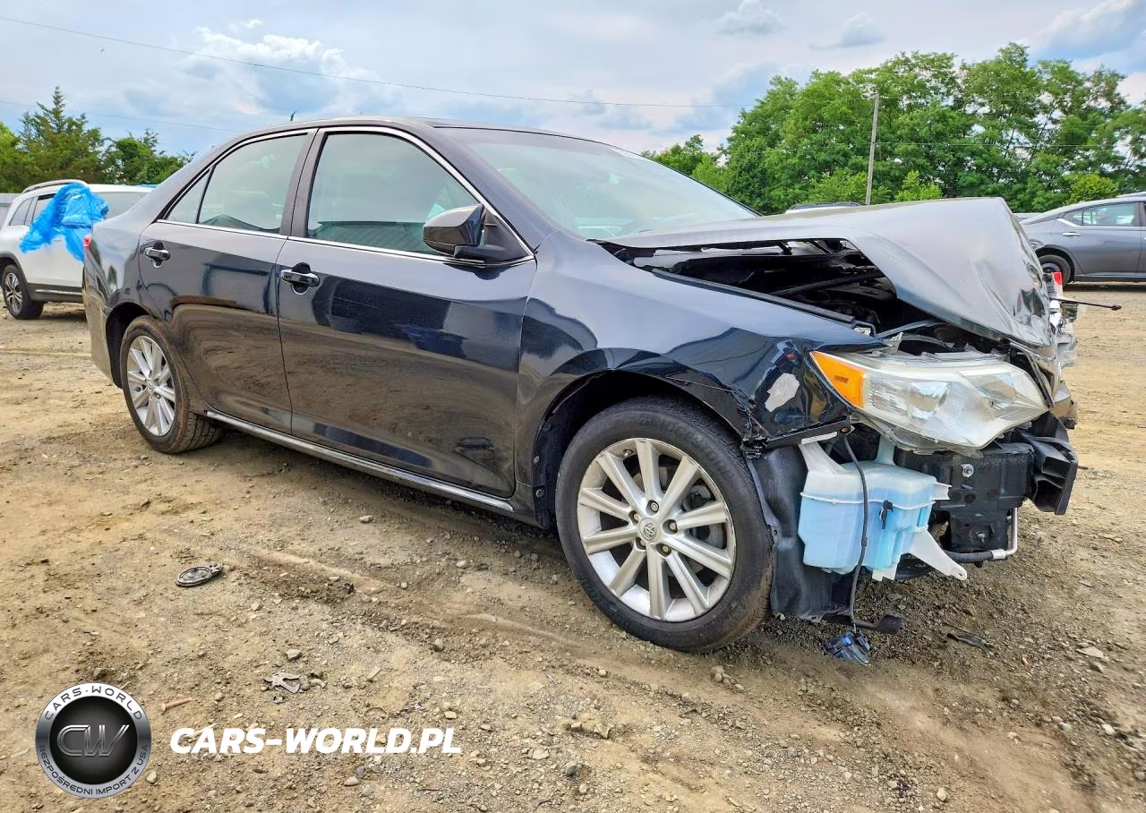 2013 Toyota Camry Xle VIN:4T4BF1FK9DR326255 - 4