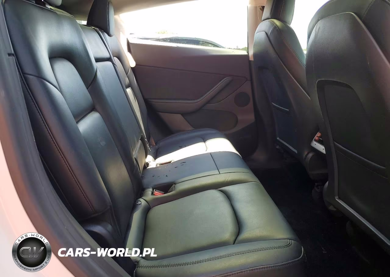 2021 Tesla Model Y VIN:5YJYGDEE0MF086198 - 10
