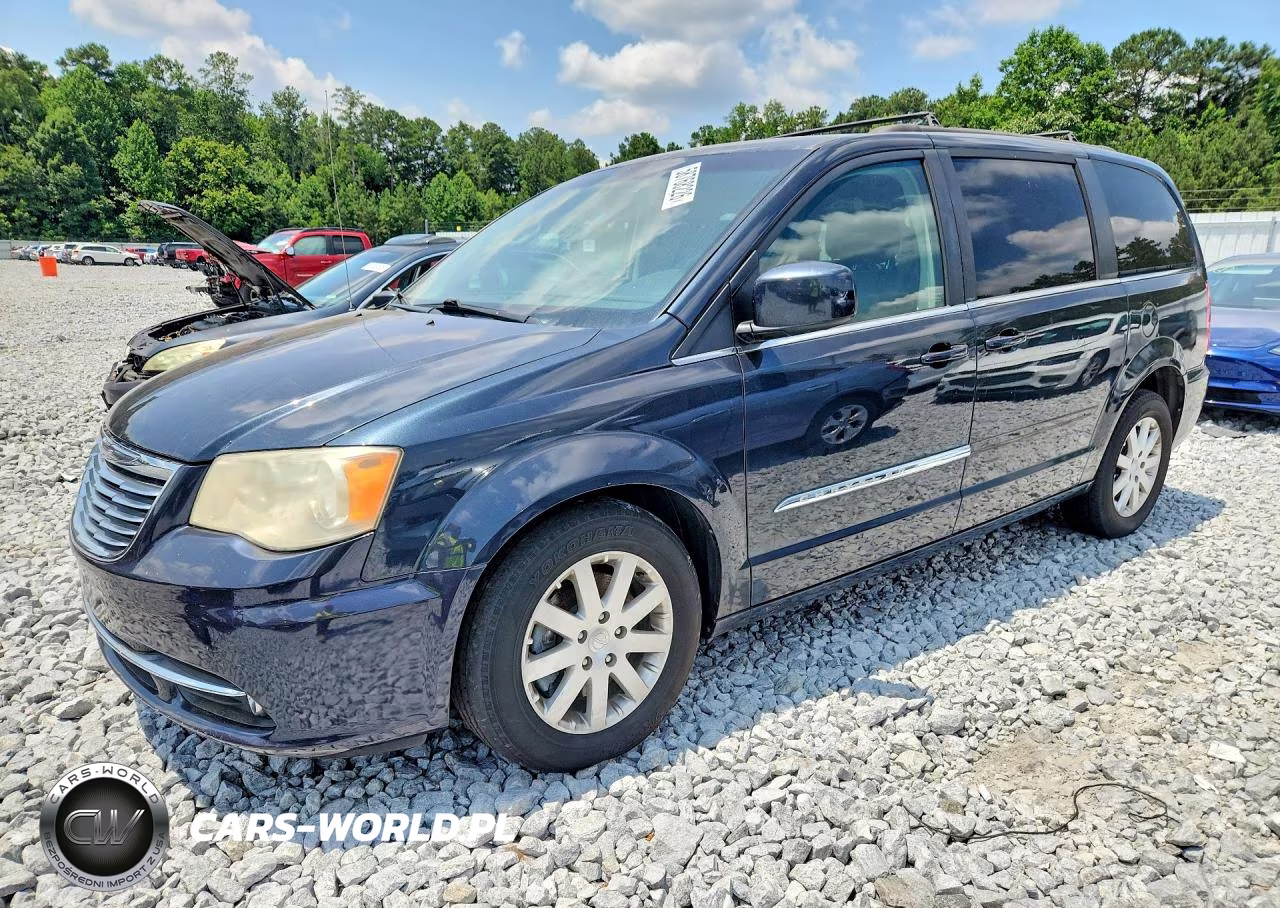 2014 Chrysler Town & Country Touring – zdjęcie 1 z 13