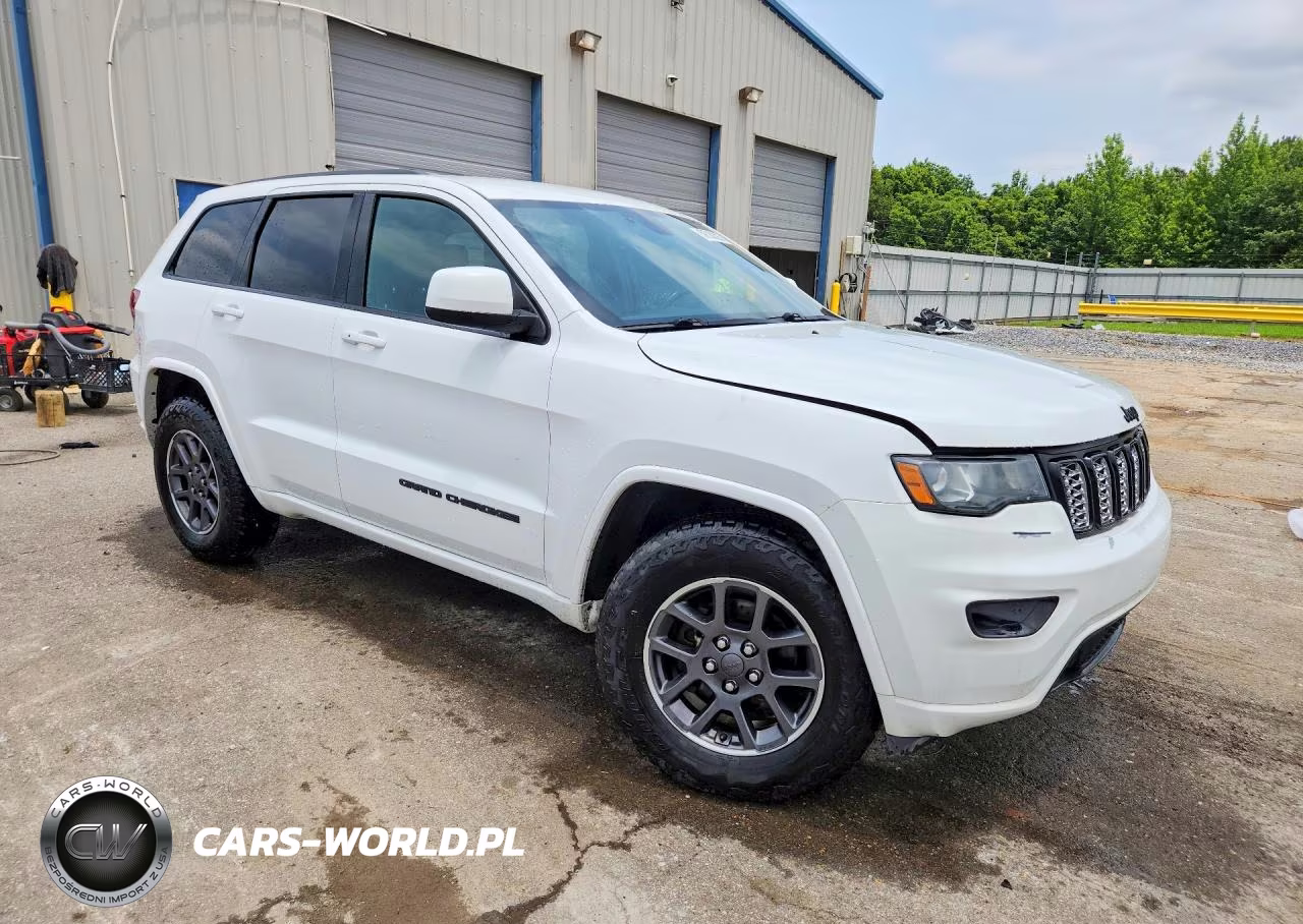 2018 Jeep Grand Cherokee Laredo VIN:1C4RJFAG6JC102941 - 4