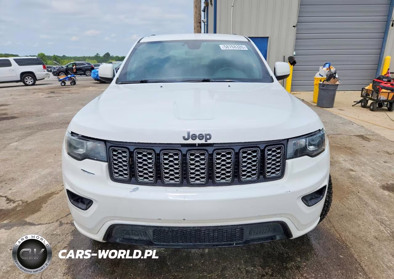 2018 Jeep Grand Cherokee Laredo VIN:1C4RJFAG6JC102941 - 5
