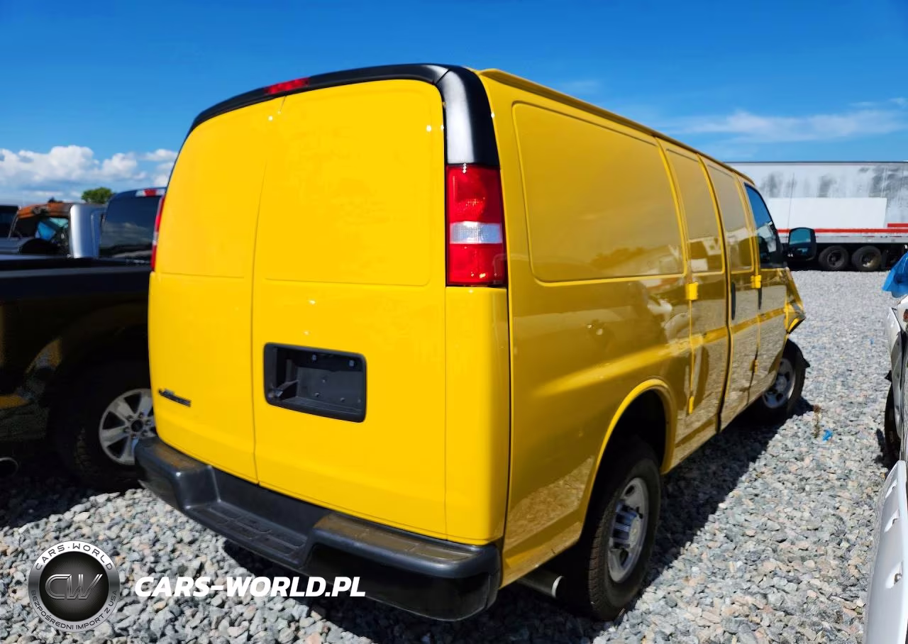 2024 Chevrolet Express G2500 VIN:1GCWGAFP4R1182020 - 3
