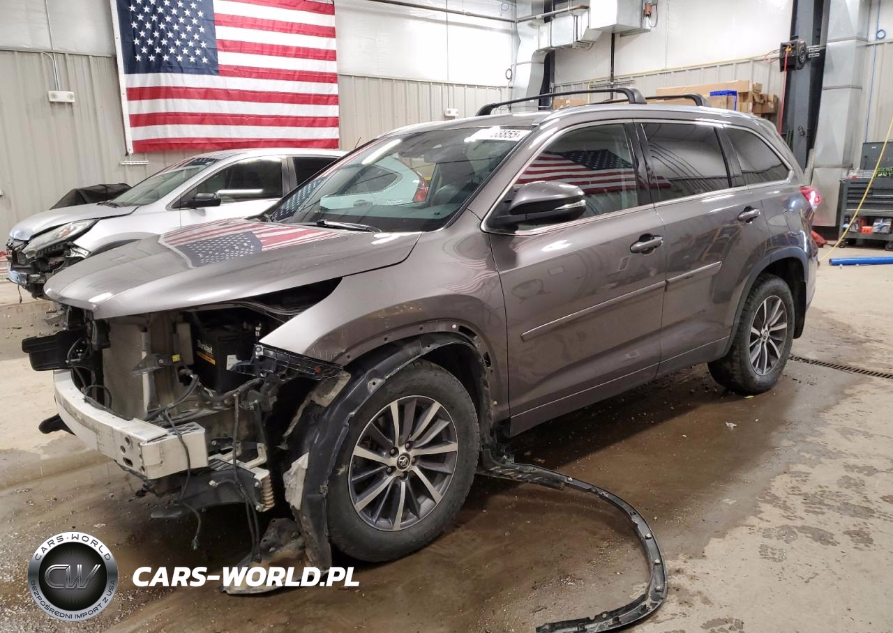 2018 Toyota Highlander Se