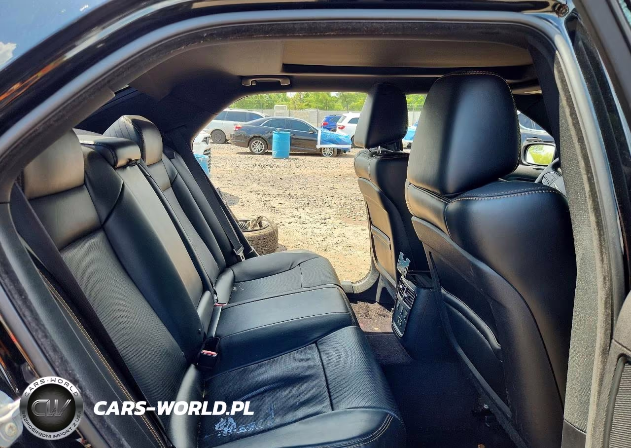 2017 Chrysler 300 S VIN:2C3CCAGGXHH506962 - 10