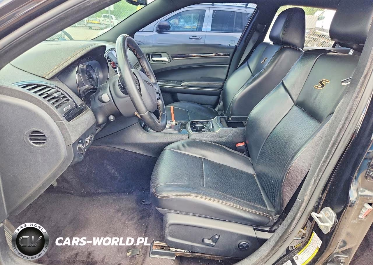2017 Chrysler 300 S VIN:2C3CCAGGXHH506962 - 7
