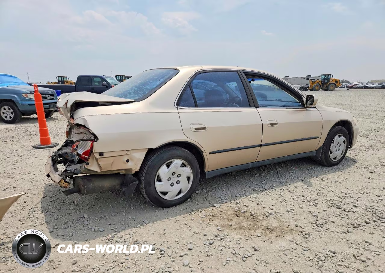 2000 Honda Accord Lx VIN:1HGCG1645YA025931 - 3