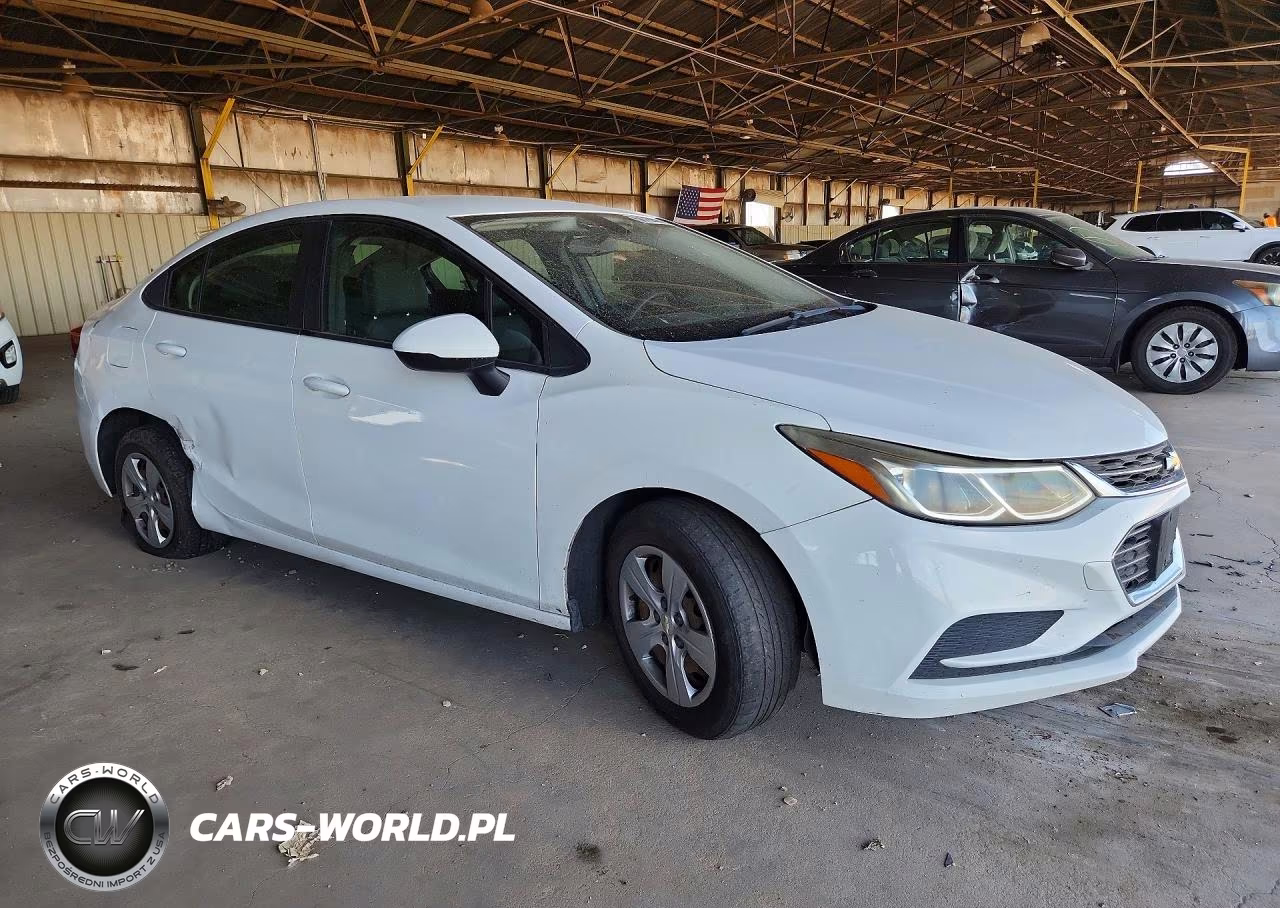 2018 Chevrolet Cruze Ls VIN:1G1BC5SM6J7216059 - 4
