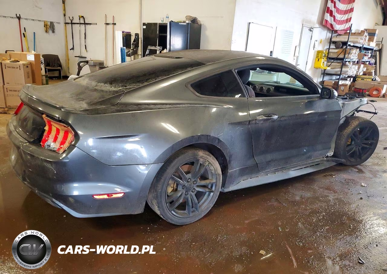 2017 Ford Mustang VIN:1FA6P8THXH5270038 - 3