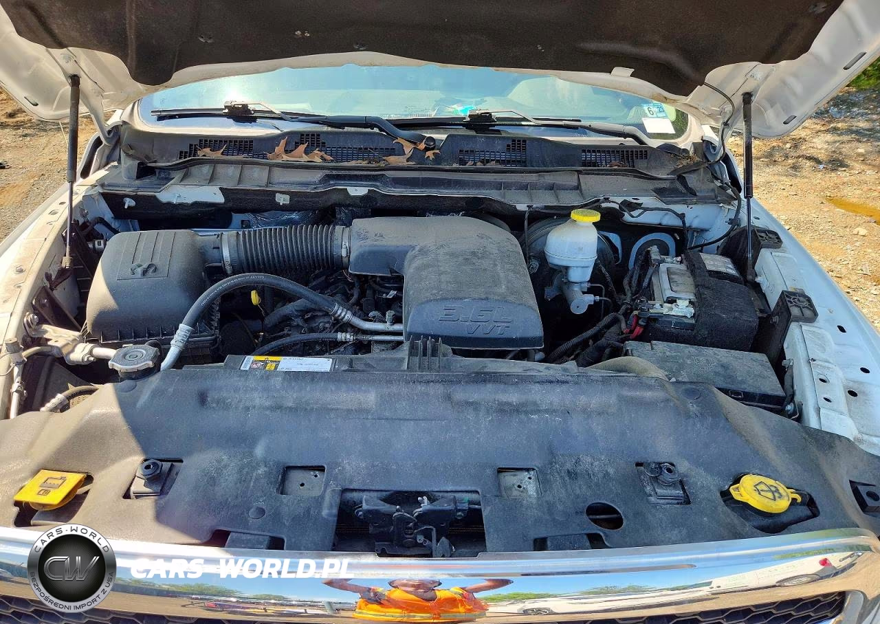 2022 Ram 1500 Classic Tradesman VIN:3C6JR7DG6NG211093 - 11