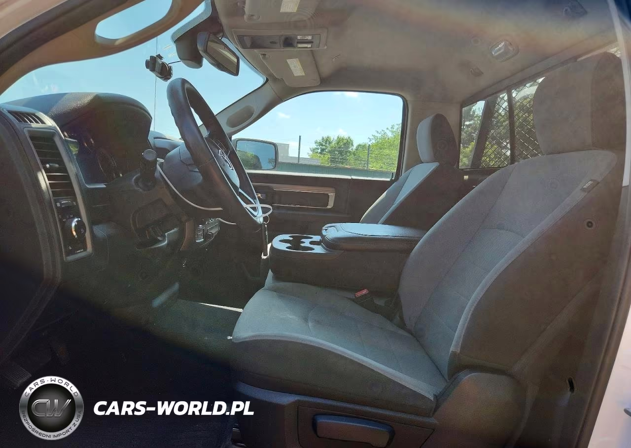 2022 Ram 1500 Classic Tradesman VIN:3C6JR7DG6NG211093 - 7