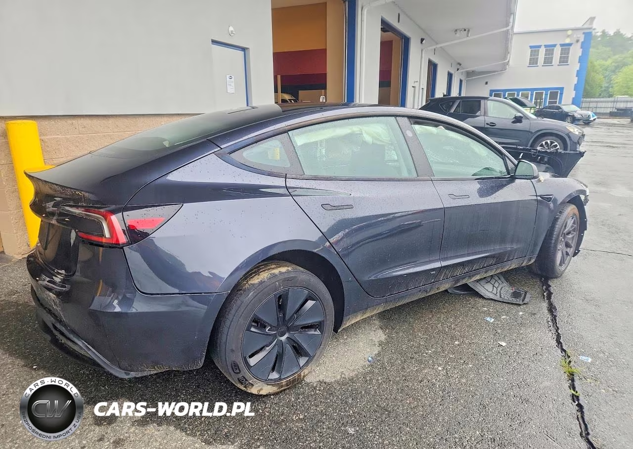 2024 Tesla Model 3 VIN:5YJ3E1EA8RF771553 - 3