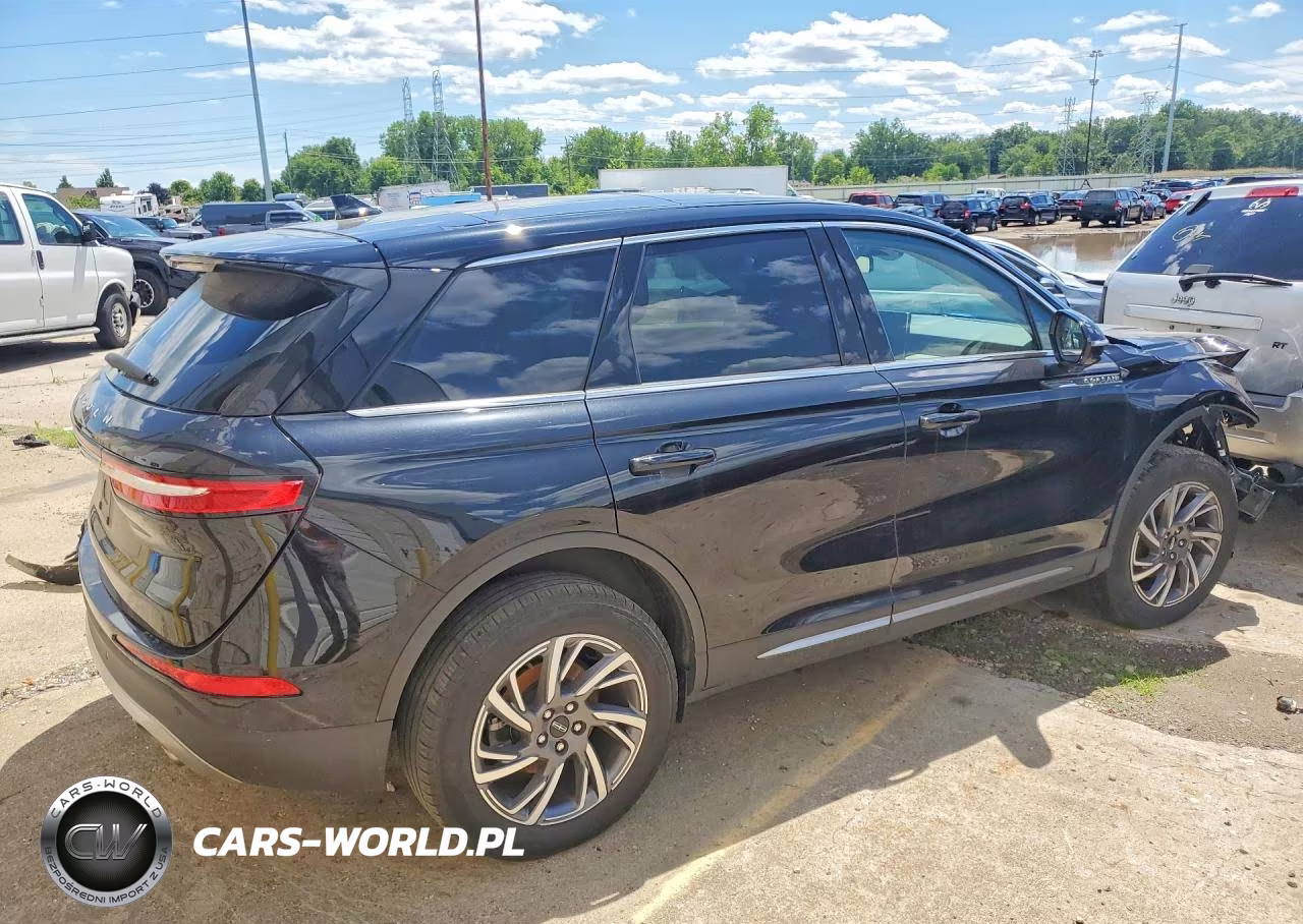 2023 Lincoln Corsair VIN:5LMCJ1DA8PUL03509 - 3