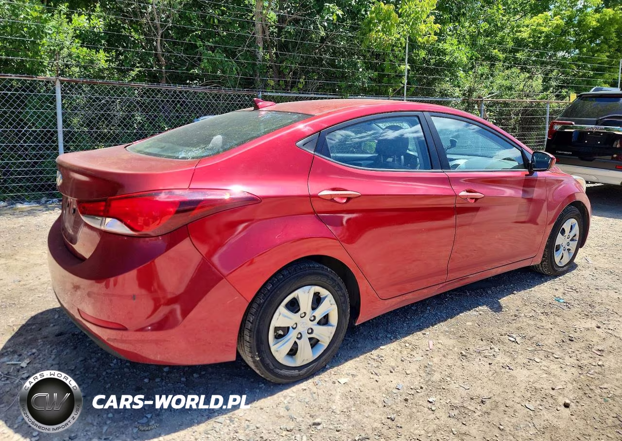 2016 Hyundai Elantra Se VIN:5NPDH4AE0GH757831 - 3