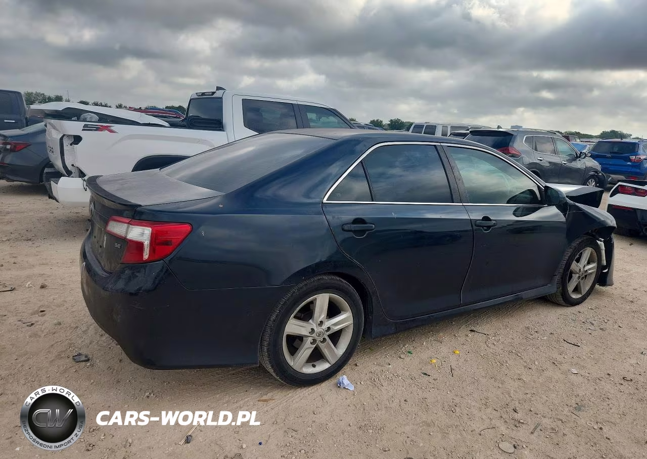 2014 Toyota Camry Se VIN:4T1BF1FK9EU383907 - 3