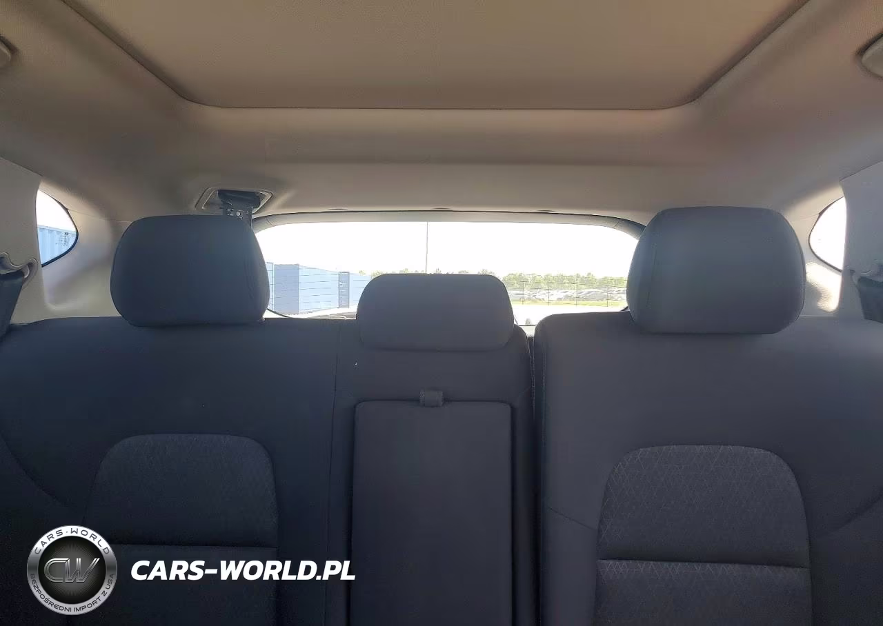 2018 Hyundai Tucson Value VIN:KM8J33A27JU722715 - 10