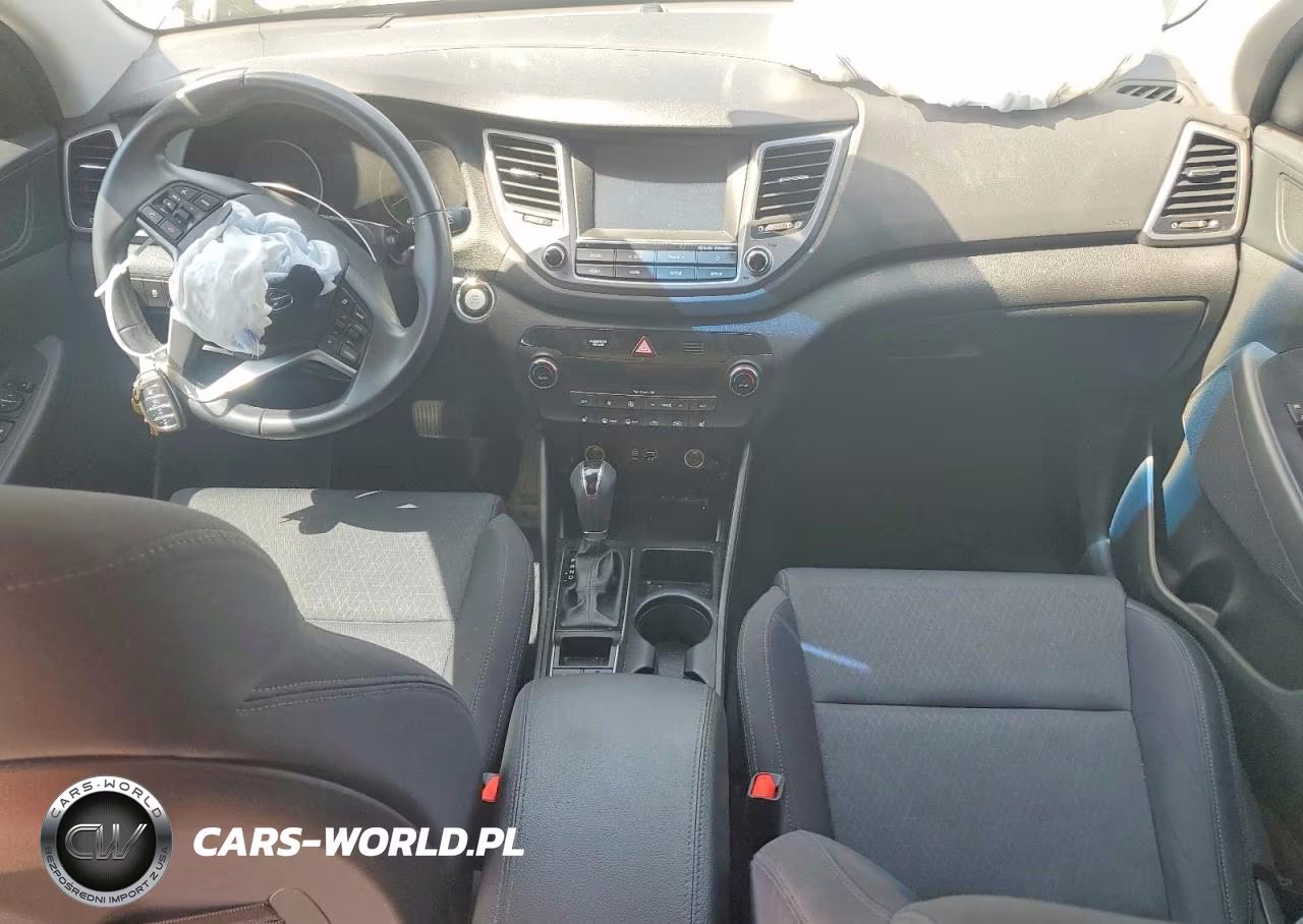 2018 Hyundai Tucson Value VIN:KM8J33A27JU722715 - 8
