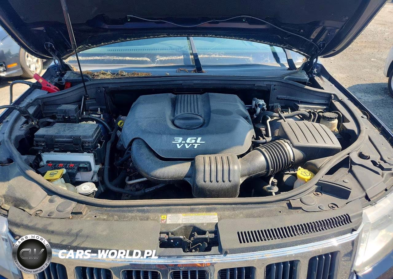 2012 Jeep Grand Cherokee Laredo VIN:1C4RJFAGXCC343520 - 12