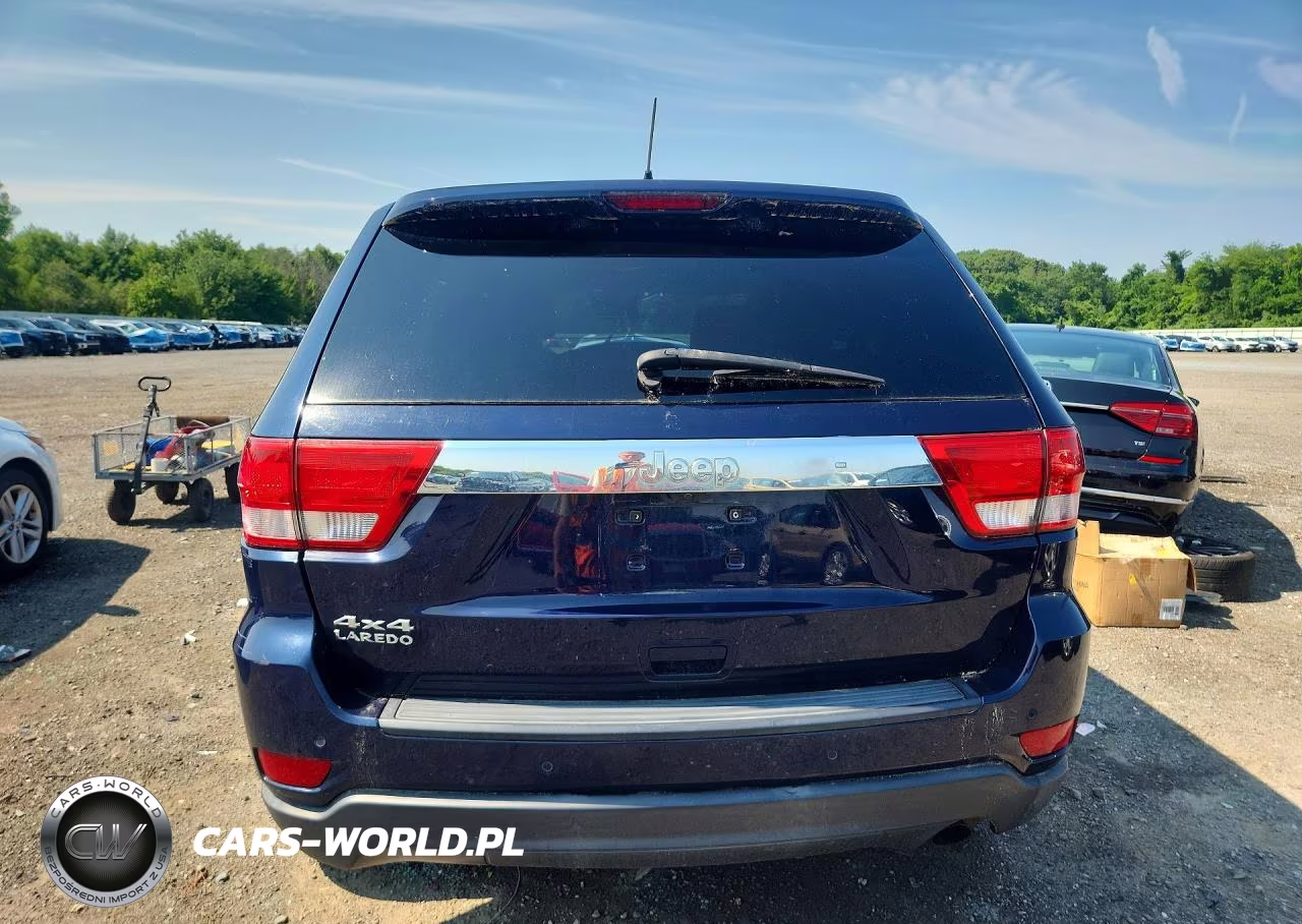 2012 Jeep Grand Cherokee Laredo VIN:1C4RJFAGXCC343520 - 6
