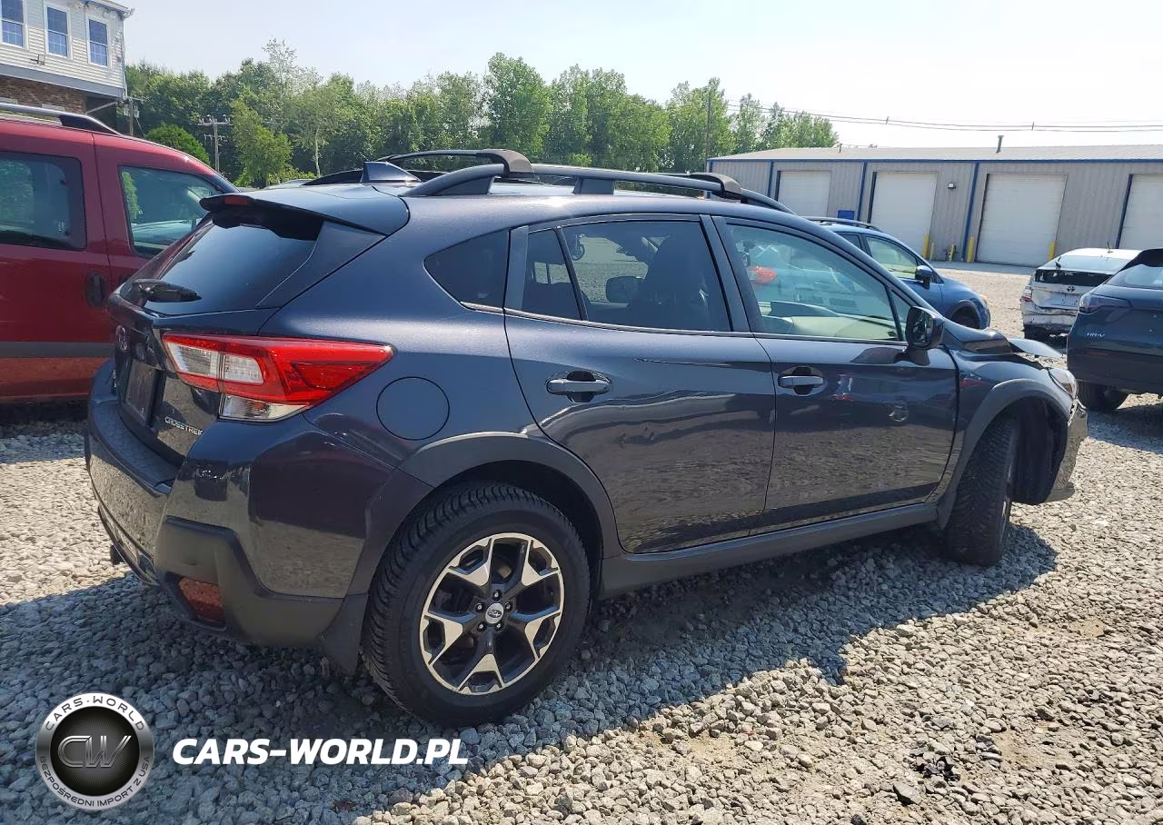 2018 Subaru Crosstrek Premium VIN:JF2GTABC8JG339702 - 3