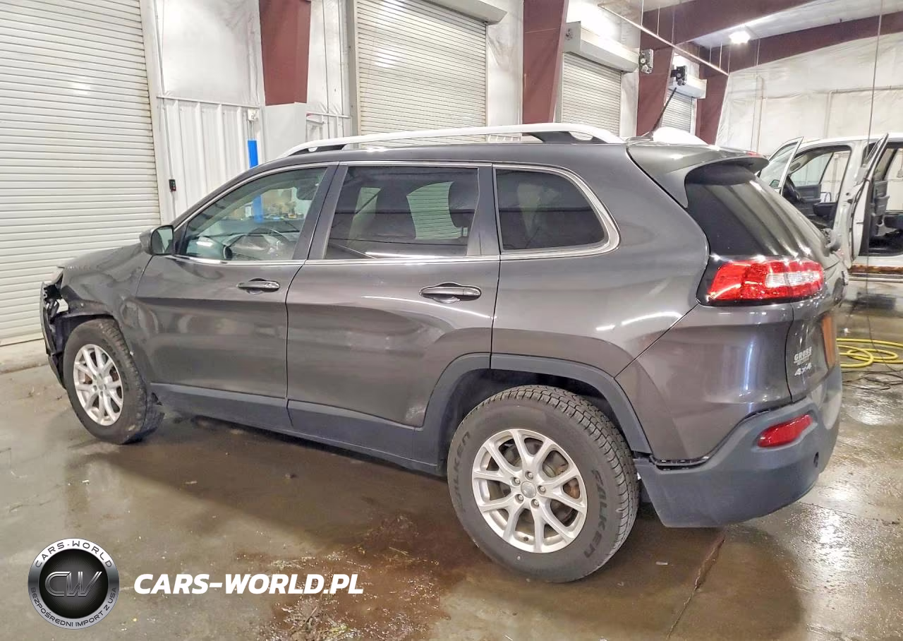 2015 Jeep Cherokee Latitude VIN:1C4PJMCB5FW633163 - 2