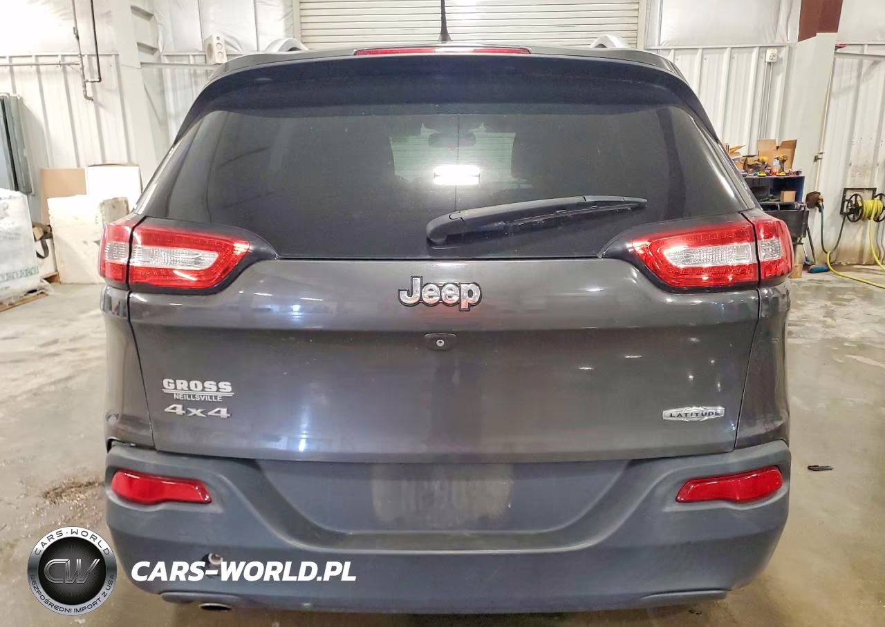 2015 Jeep Cherokee Latitude VIN:1C4PJMCB5FW633163 - 6