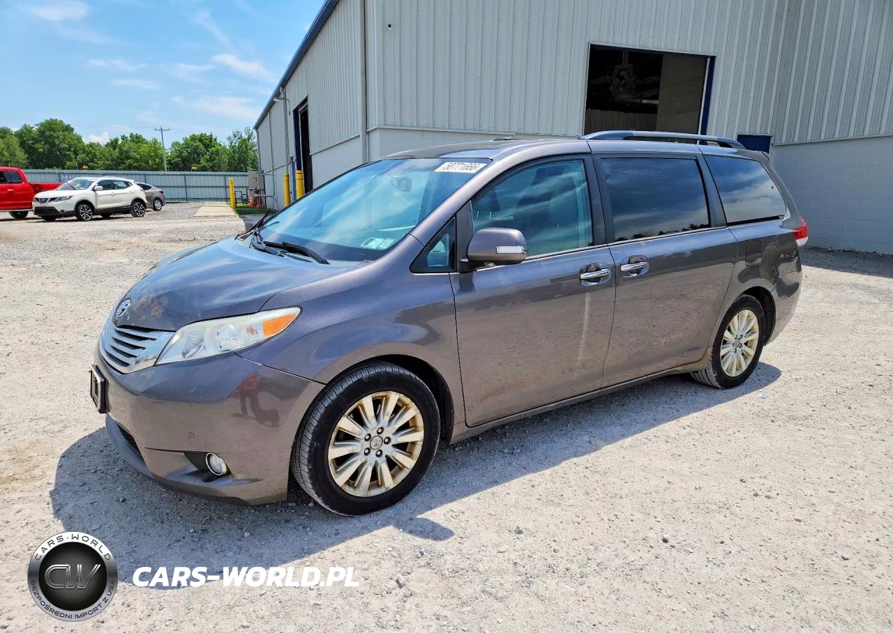 2013 Toyota Sienna Limited 7-Passenger – zdjęcie 1 z 13