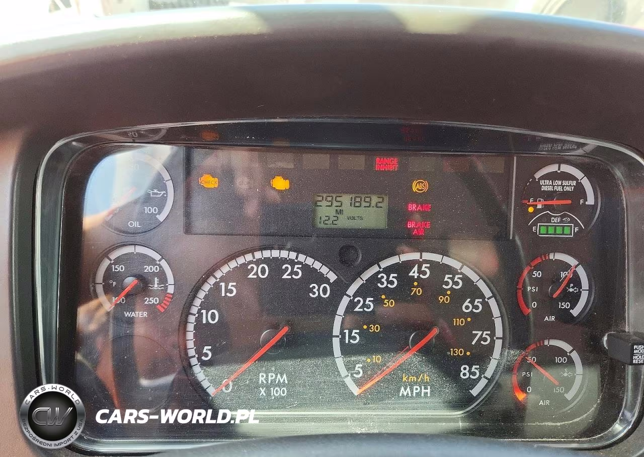 2014 Freightliner Business Class M2 Box Truck VIN:1FVACXDT6EHFV6970 - 9