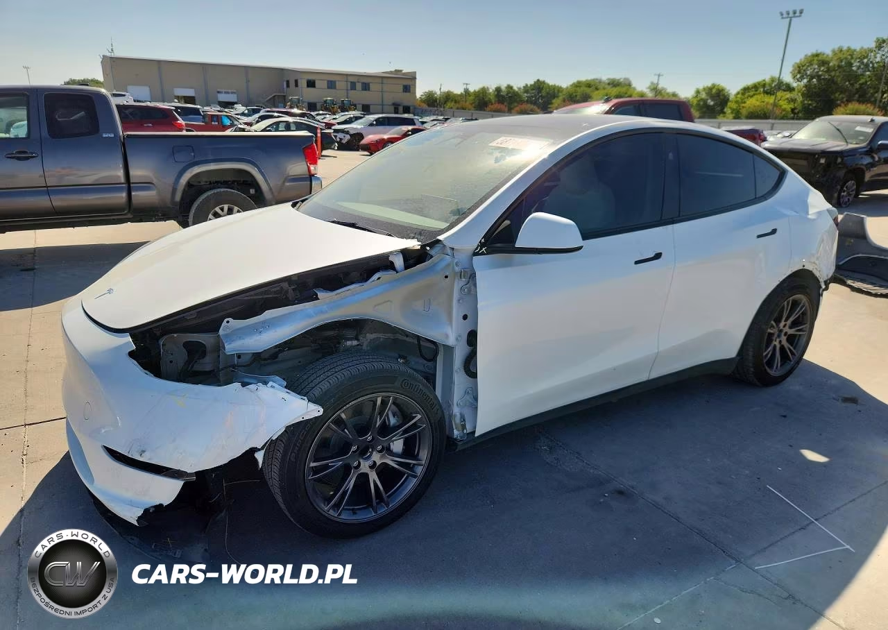 2024 Tesla Model Y – zdjęcie 1 z 13